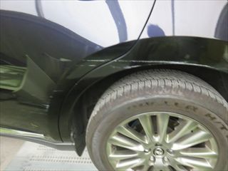 トヨタのハリアー：傷の修理方法と費用 左リアドア、左