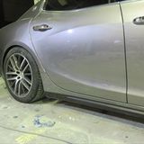 マセラティのギブリ（ABA-MG30B）：傷の修理方法と費用　右リアドア板金、右サイドステップ修理費用、塗装　作業工賃150,000円／合計金額（税込）162,000円