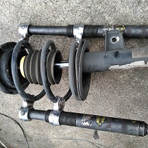 BMWのMINI（GH-RE16）：サスペンションブッシュ（持込）　技術料32,000円（税別）