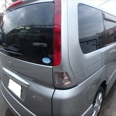 日産のセレナ（DBA-CC25）：傷の修理方法と費用　左フロントドア、リアドア、リアバンパー、バックドアなどの板金、塗装　作業工賃250,000円（税込）