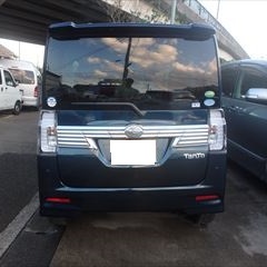 ダイハツのタントカスタム（DBA-LA600S）：傷の修理方法と費用　リアゲート、リアバンパー板金、塗装　作業工賃80,000円/合計金額