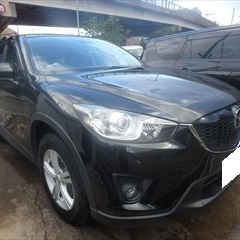 マツダのCX-5：傷の修理方法と費用　フロントバンパー他の交換　部品代金118,147円/交換作業、シュラウドパネル修理、塗装、他　作業工賃40,432円/合計金額（税込）174,437円