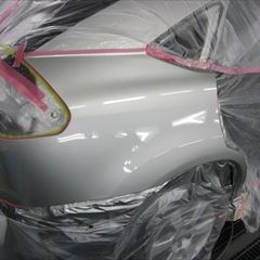 トヨタのハリアー（CBA-ACU30W）　傷の修理方法と費用　右リアドアパネル交換　部品代65,300円+作業工賃18,900円