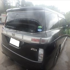 日産のエルグランド（DBA-TNE52）　傷の修理方法と費用　右リアドア・右クォーターパネル板金塗装　作業工賃180,000円