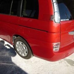 トヨタのアイシスDBA-ZGM10G　：傷の修理方法と費用　 左リアドア・左クオータパネル板金塗装　総工賃120,000円