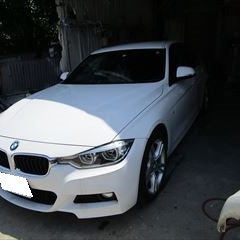 BMWの3シリーズ（DBA-8E15）傷の修理方法と費用　左リアドア板金塗装　作業工賃160,000円