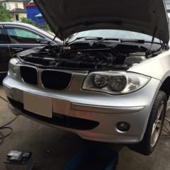 BMWの1シリーズ（GH-UF20）：エンジン不動診断修理費用、タイミングチェーン、VANOSソレノイドバルブ他の交換など　部品代76,520円/技術料96,000円（税別）