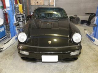 ポルシェの911ターボ（964型）:オールペイントとガラスコーティング