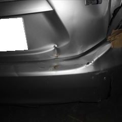 トヨタのアクア（DAA-NHP10）：傷の修理方法と費用　バックドアパネル、リアバンパーカバー、バックドアガラス他の交換、右クォーターパネル、リアフロアパン修理、塗装、他