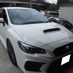 スバルのWRXSTI（CBA-VAB）：傷の修理方法と費用　フロントバンパー修理、塗装　ガーニッシュ磨き　作業工賃50,000円/合計金額（税込）54,000円