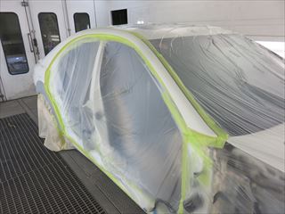 トヨタのプリウス（DAA-NHW20）：傷の修理方法と費用 左リアドア交換