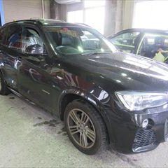 BMWのX3（LDA-WY20）：傷の修理方法と費用　右リアドア、右リアフェンダー、右アロイホイール他の交換、リアバンパートリムパネル、右ドアシールカバー他脱着修理、塗装など