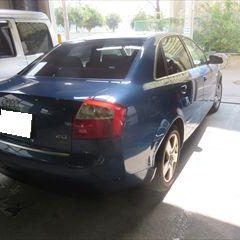 アウディのA4（GH-8EALT）：傷の修理方法と費用　右クォーターパネル、右リアバンパー板金、塗装　