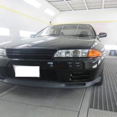 日産のスカイラインGT-R:オールペイント作業・ガラスコーティング　工賃92万円（税抜き）