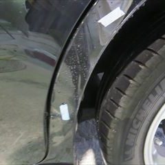 トヨタのハイエース（CBF-TRH200W）：傷の修理方法と費用　リアゲート板金塗装　作業工賃100,000円／ウォッシャーノズル交換　部品代金2,000円／合計金額（税込）110,160円