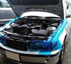BMWの3シリーズ（GH-AT20）：ヘッドカバーパッキン、エンジンオイルパッキン、エンジンオイルセパレーター他の交換　部品代96,360円/技術料123,000円（税別）