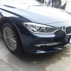 BMW320d（LDA-3D20）：傷の修理方法と費用　フロントバンパー修理費用　作業工賃30,000円／合計金額（税込）32,400円