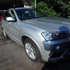 BMWのX3（LDA-WY20）：傷の修理方法と費用　右フロントドア修理費用、塗装　作業工賃180,000円/合計金額194,400円（税込）