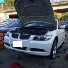 BMWの3シリーズE90（ABA-VA20）：エンジンオイル漏れ修理費用、エンジンオイル・オイルエレメント、バッテリー交換　部品代38,740円／技術料30,000円