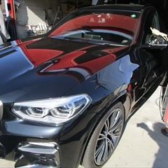 BMW X3（LDA-TX30）傷の修理方法　左フロントフェンダー鈑金、フロントドア交換、リアドア鈑金、左フロントホイール交換