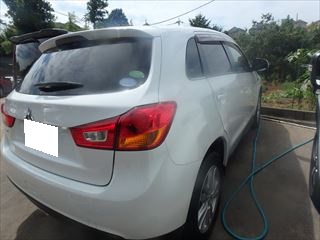 RVR(DBA-GA4W)　：ヘコミ、傷の修理方法と費用　フロントドア　リアドア交換/部品代62,500円　クォーターパネル修理　塗装　作業工賃190,000円　合計金額（税込）277,750円　