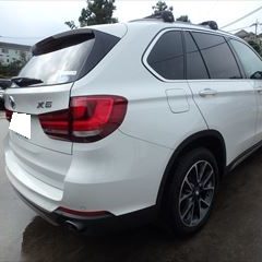 BMW X5（DBA-KR30S）修理方法と費用　リアバンパー 傷 板金塗装工賃込み（税込）85,800円