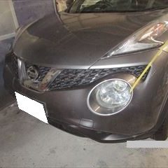 日産のジューク（DBA-YF15）：傷の修理方法　左側フロント リアドア　板金修理　フロントバンパー　左フロントフェンダー　他部品交換
