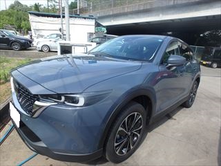 マツダのＣＸ５（6BA-KF5P）：傷の修理方法と費用　左フロントフェンダー　板金修理　