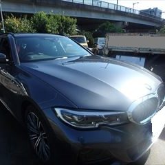 BMW3シリーズ ツーリング（3BA-6K20）：傷の修理方法と費用　フロントバンパー　脱着　板金修理  他ショートパーツ交換　部品代金8,900円/作業工賃71,100円/合計金額（税込）88,000円