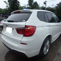 BMW X3（LDA-WY20）：傷、ヘコミの修理方法　リアバンパー　トランク周辺パーツ　部品交換　塗装　