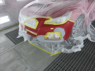 スバル・レヴォーグ（DBA-GB3）：傷の修理方法と費用　フロントバンパーフェイス脱着と修理、塗装　板金塗装費用40,000円