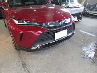 【TF作業中】トヨタ・ハリアー（6AA-AXUH80）：傷の修理方法　右フロントドアパネル、右フロントドアバイザの交換、塗装